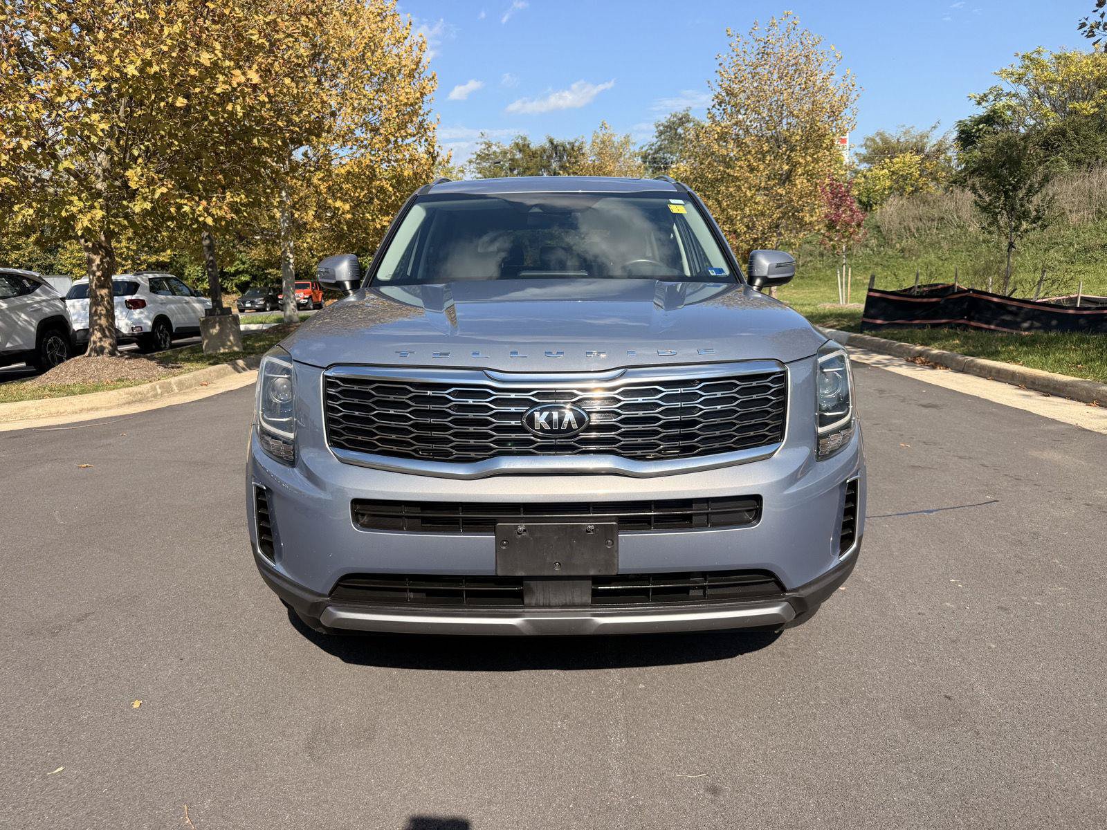 Used 2020 Kia Telluride EX AWD/4WD image 3