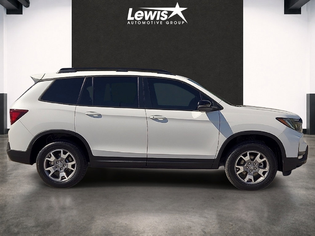 Used 2023 Honda Passport TrailSport image 5