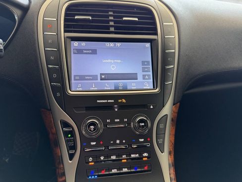 Used 2020 Lincoln Nautilus Reserve w/ Equipment Group 201A FWD image 9