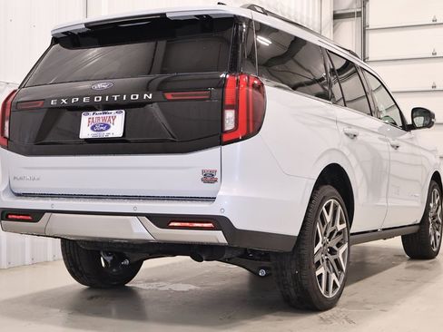 New 2026 Ford Expedition Platinum AWD/4WD image 9
