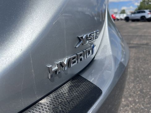 Used 2021 Toyota Camry XSE image 11