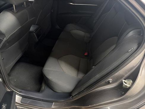 Used 2020 Toyota Camry LE FWD image 12