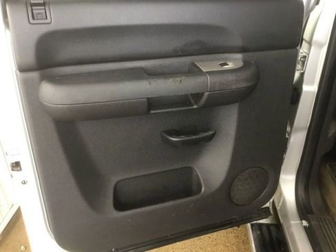 Used 2010 Chevrolet Silverado 1500 LS image 9