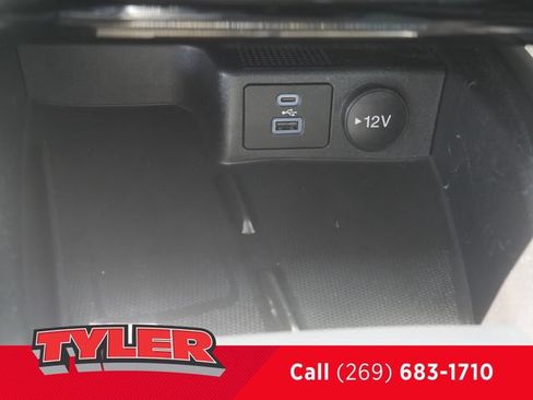 Used 2022 Ford Escape SEL w/ Technology Package AWD/4WD image 36