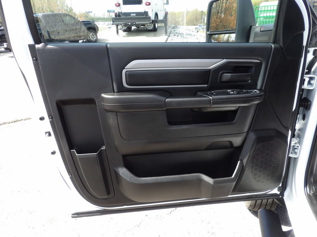 Used 2024 RAM 4500 Tradesman RWD image 26
