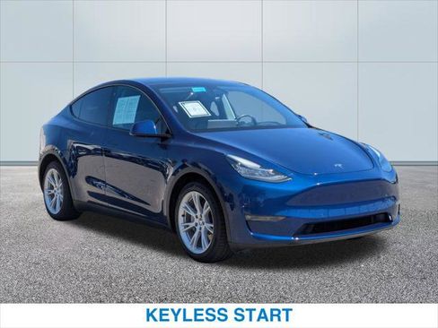 Used 2022 Tesla Model Y Long Range AWD/4WD image 4