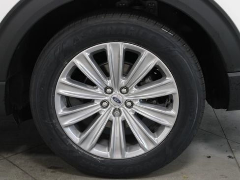 Used 2021 Ford Explorer Limited w/ Equipment Group 301A RWD image 17