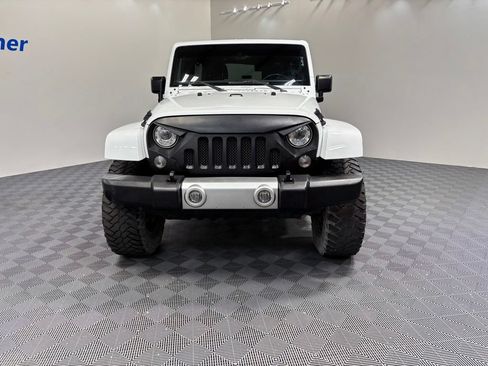 Used 2017 Jeep Wrangler Unlimited Sahara w/ Connectivity Group AWD/4WD image 8
