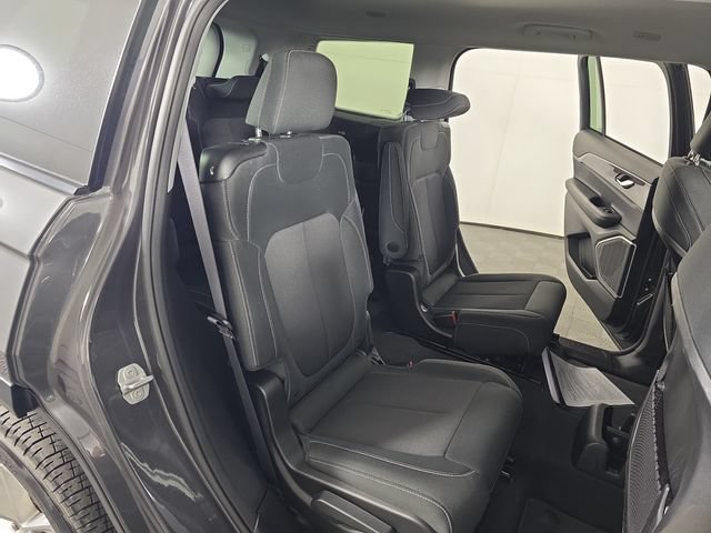 Used 2022 Jeep Grand Cherokee L Laredo w/ Luxury Tech Group I AWD/4WD image 27