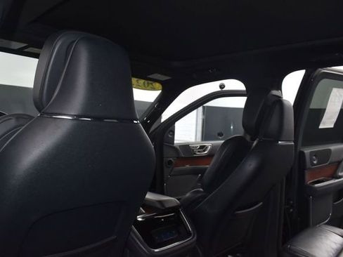 Used 2023 Lincoln Navigator Reserve AWD/4WD image 21