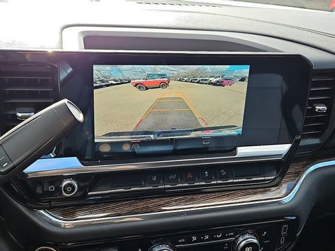 Used 2024 GMC Sierra 2500 SLE w/ SLE Value Package; image 15