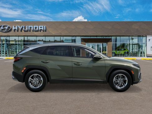 Certified 2026 Hyundai Tucson SE FWD image 7