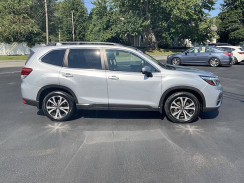 Used 2020 Subaru Forester Limited AWD/4WD image 6