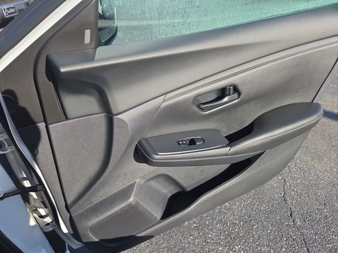 Used 2024 Nissan Sentra S FWD image 17