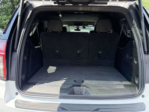 Used 2021 Chevrolet Suburban High Country AWD/4WD image 6