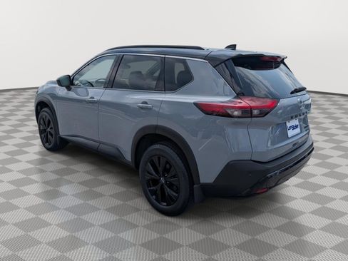 Used 2023 Nissan Rogue SV w/ SV Premium B Package AWD/4WD image 3
