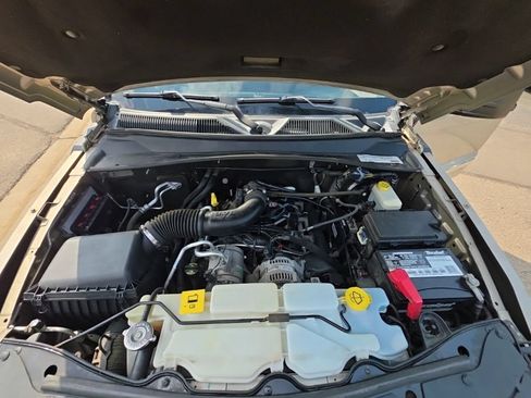 Used 2011 Jeep Liberty Limited w/ Comfort/Convenience Group AWD/4WD image 19