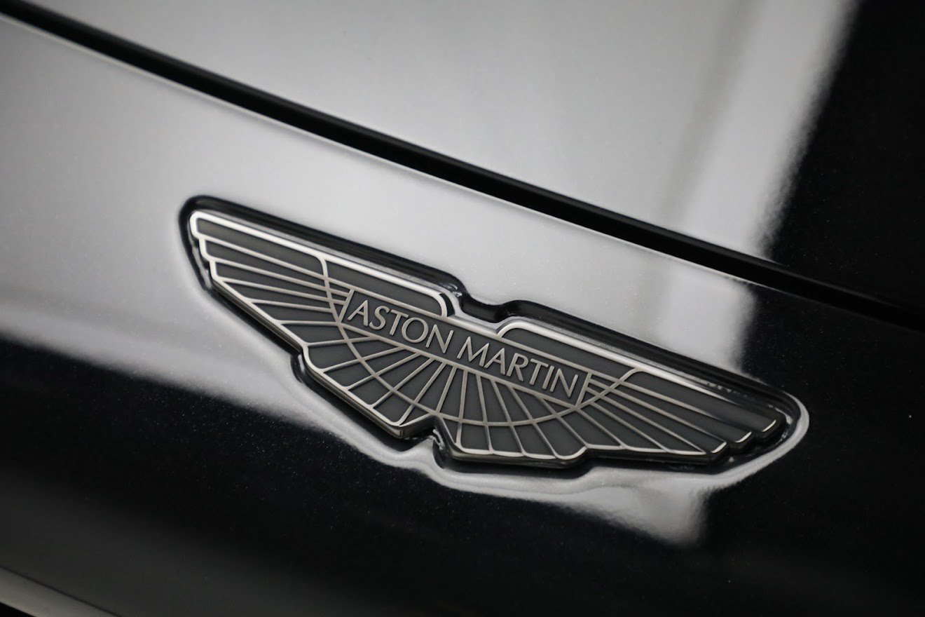 Used 2023 Aston Martin V12 Vantage Roadster RWD image 36
