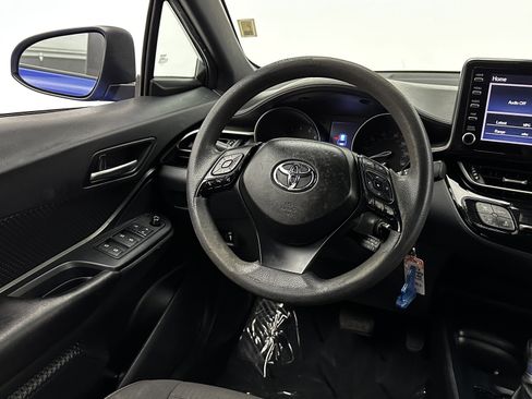 Used 2019 Toyota C-HR LE image 19