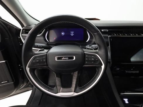 Used 2022 Jeep Grand Cherokee L Limited image 13