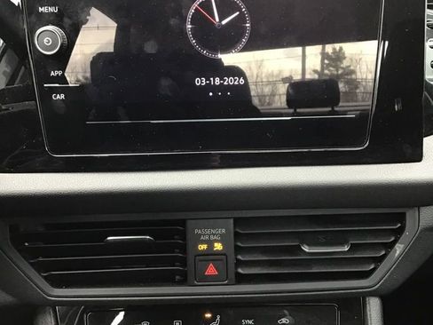 Used 2025 Volkswagen Jetta S image 9