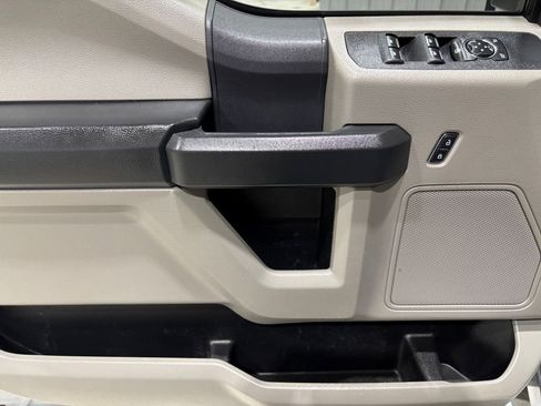 Used 2022 Ford F250 XL w/ Power Equipment Group image 16