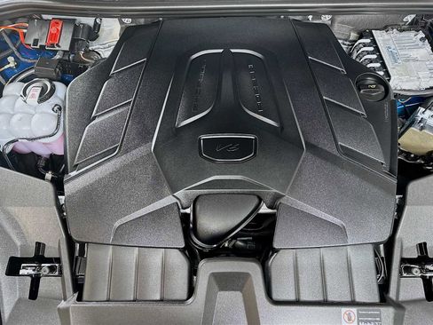 New 2026 Porsche Cayenne AWD/4WD image 30