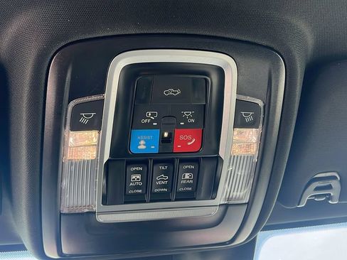 New 2026 RAM 2500 Limited AWD/4WD image 18