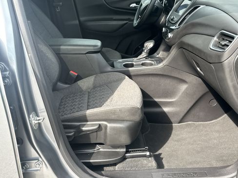 Used 2024 Chevrolet Equinox LT FWD image 13