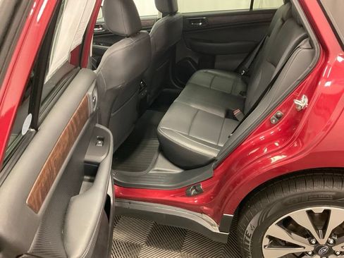 Used 2016 Subaru Outback 2.5i Limited AWD/4WD image 28