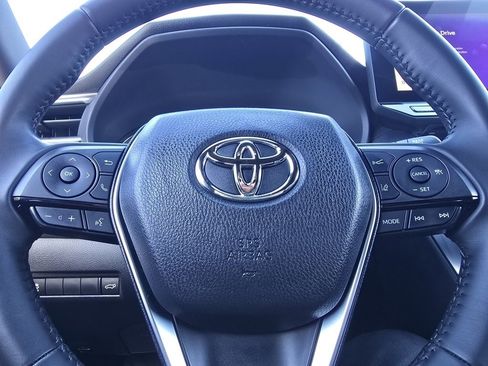 Used 2023 Toyota Venza Nightshade image 35