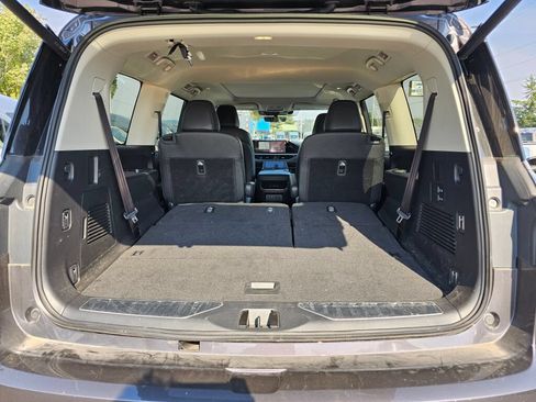 Used 2025 INFINITI QX80 Pure AWD/4WD image 10