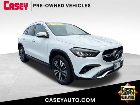 Used 2025 Mercedes-Benz GLA 250 4MATIC image 1