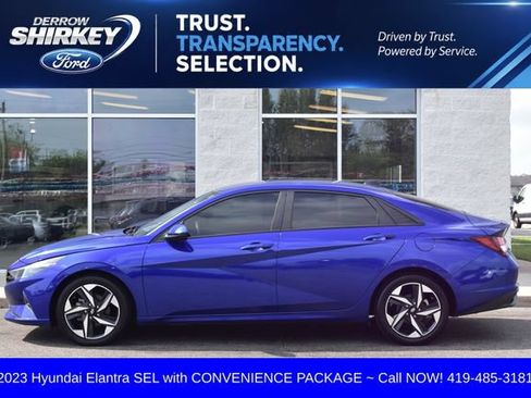Used 2023 Hyundai Elantra SEL w/ Convenience Package FWD image 2