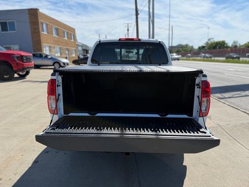 Used 2018 Nissan Frontier SV AWD/4WD image 13