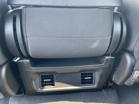 Used 2022 Chevrolet Silverado 1500 Custom image 27