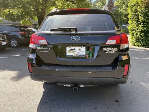 Used 2014 Subaru Outback 2.5i w/ Alloy Wheel Package AWD/4WD image 5