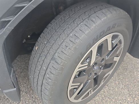 Used 2025 Subaru Forester AWD/4WD image 2