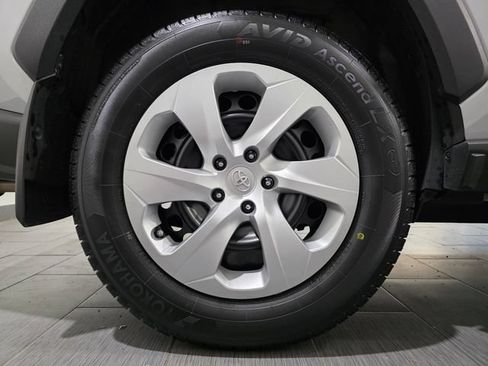 Used 2023 Toyota RAV4 LE AWD/4WD image 24