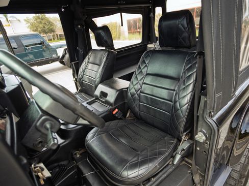 Used 1995 Land Rover Defender 90 AWD/4WD image 8