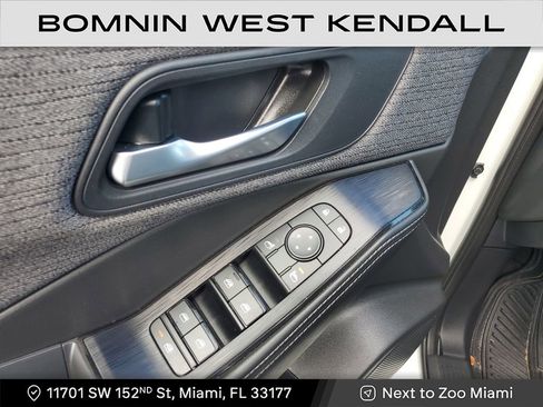 Used 2021 Nissan Rogue SV image 20