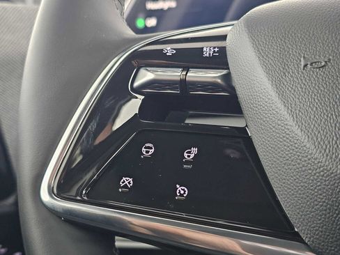 New 2026 Cadillac Optiq Luxury 1 image 28