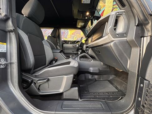 Used 2023 Ford Bronco Big Bend image 40