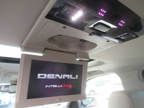 Used 2020 GMC Yukon Denali w/ Open Road Package image 42