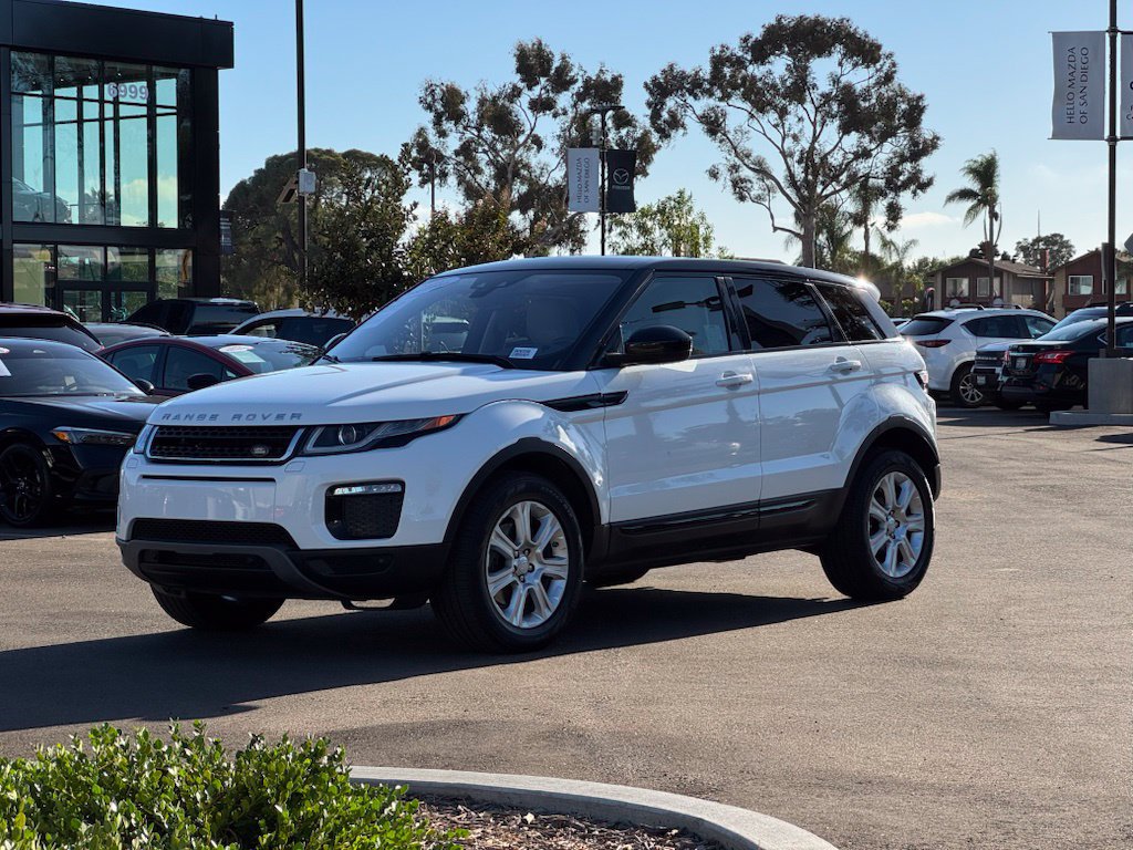 Used 2018 Land Rover Range Rover Evoque SE AWD/4WD image 4