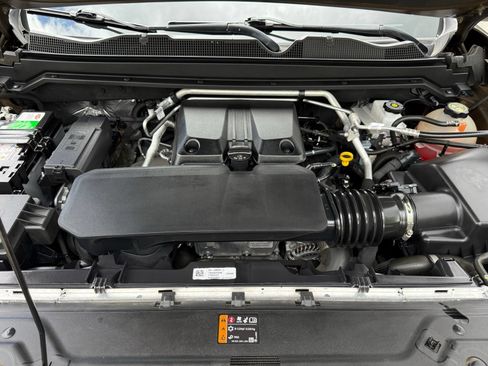 Used 2023 GMC Canyon AT4 w/ AT4 Premium Package AWD/4WD image 32