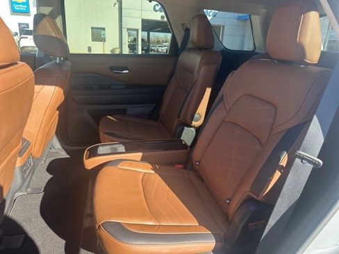 Used 2022 Nissan Pathfinder Platinum w/ Cargo Package image 20