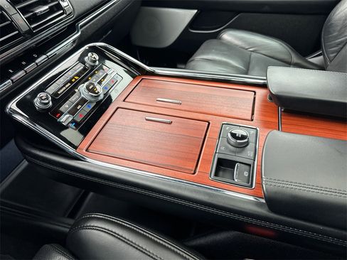 Used 2021 Lincoln Navigator Reserve image 39