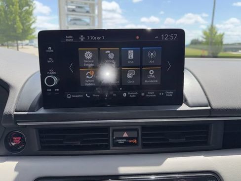 Used 2023 Honda Pilot Touring image 13