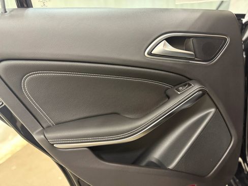 Used 2019 Mercedes-Benz CLA 250 4MATIC image 34